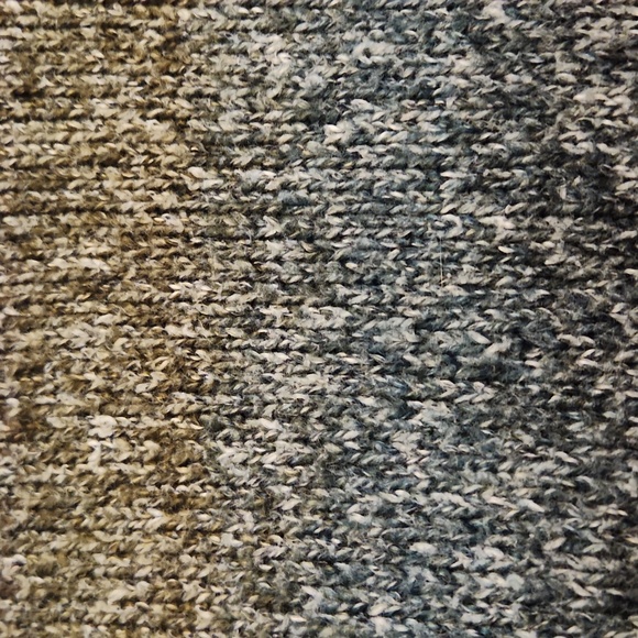 LOFT Sweater - Picture 3 of 4